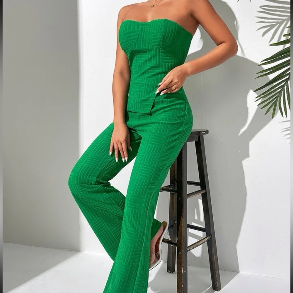SHEIN Privé Solid Asymmetrical Hem Tube Top & Pants Set